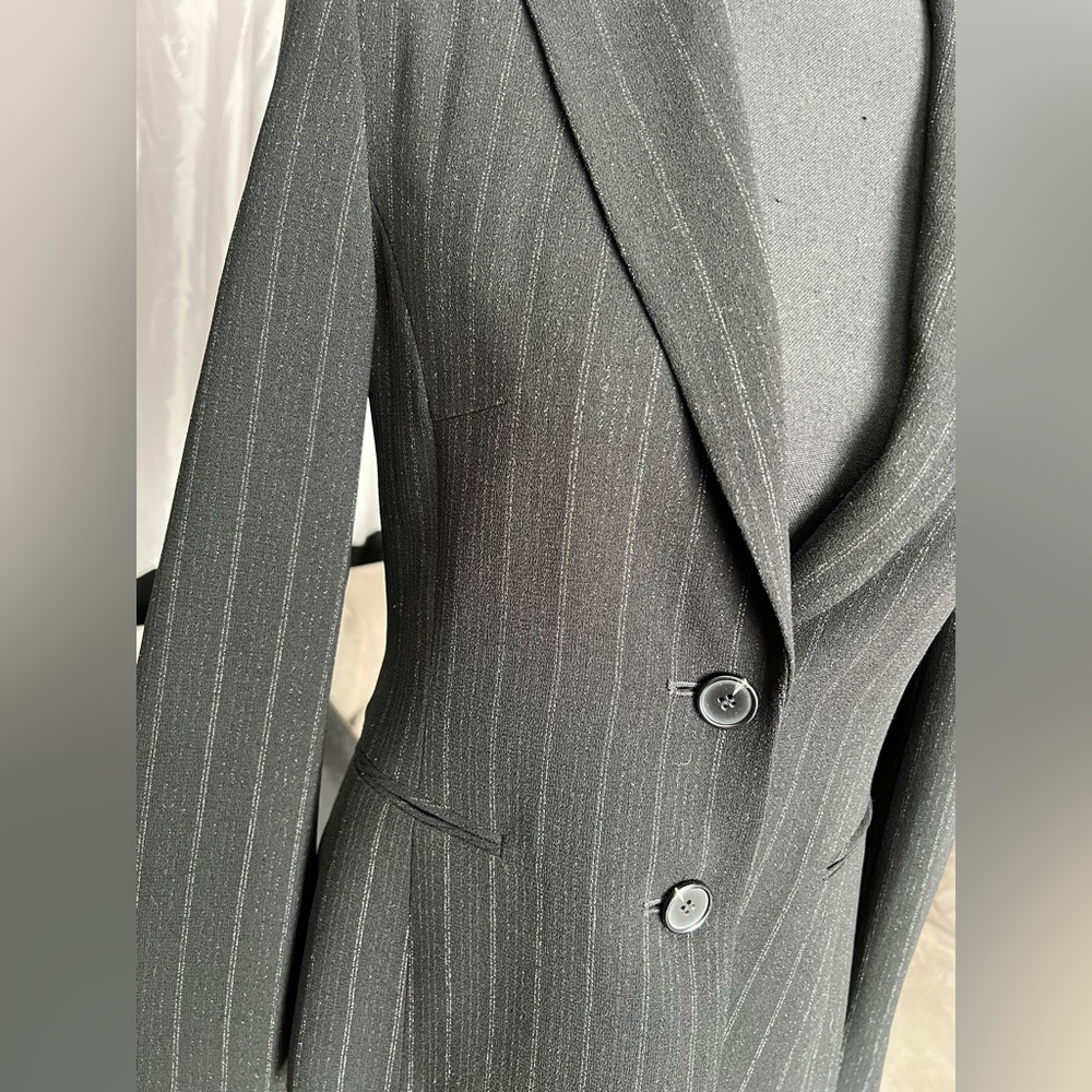 Blazer - Picture 6 of 10